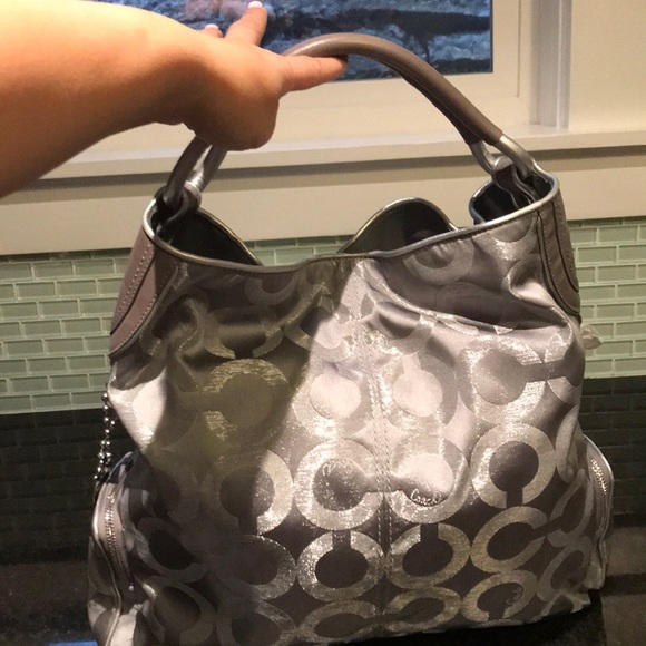 Large Very Rare Coach Handbag - Picture 3 of 7